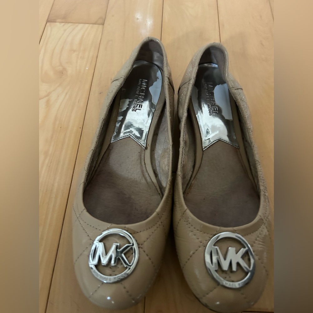 Michael Kors Beige Quilted Flats with Silver Logo